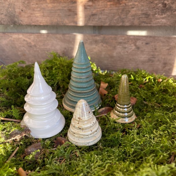 S�t med 4 juletr�er