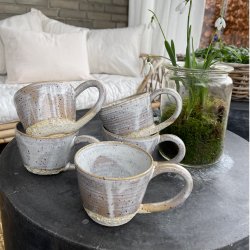 Kop med hank i glasuren � Sol, strand og vand�