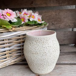 Vase i smuk krater glasur