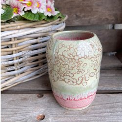 Vase i smuk sorbet glasur