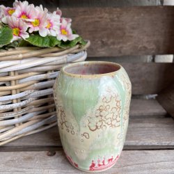 Vase i smuk sorbet glasur