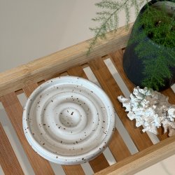 Lille S�besk�l, hvid med prikker