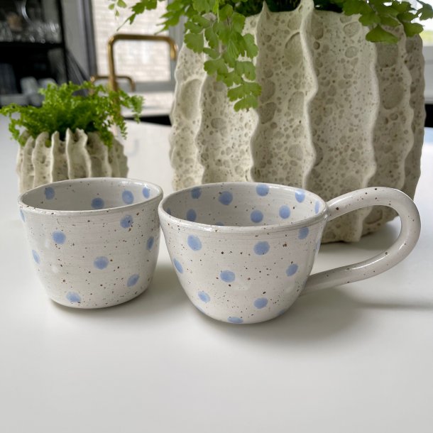 Morgenmadss�t, hvid m/ bl� dots