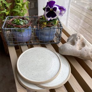 Tallerken i lys krystalglasur