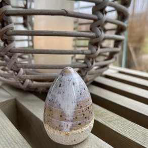 P�ske�g i smuk blank glasur og krater glasur