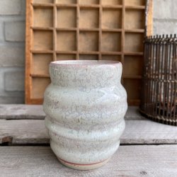 Vase i lyser�d sammen med de smukke krystaller