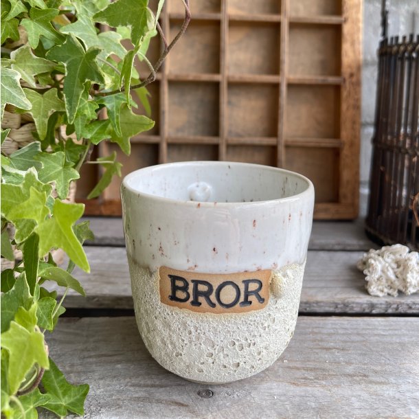 BROR kop med den flotte kraterglasur