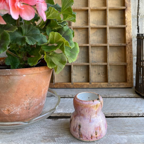 Vase i smukke lyser�de nuancer