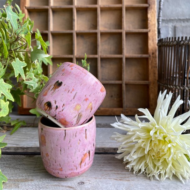 Espressokop i smukke lyser�de nuancer