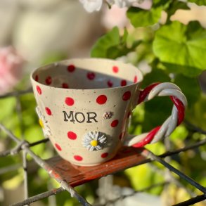 Smuk Mor kop med blomster og r�de dots