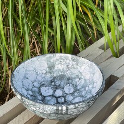 Sk�l i hvid med gr�n bobleglasur