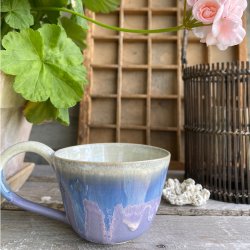 Kop i lys syren nuancer