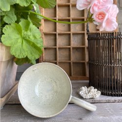 Kop i lys syren nuancer