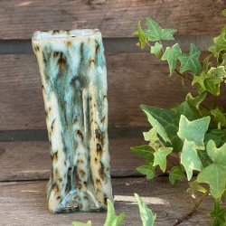 Smal vase i smuk glasur