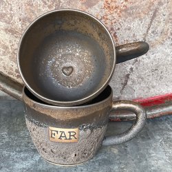 Far kop i r� glasur