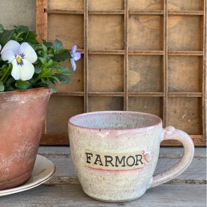 Farmor kop i smukke krystaller