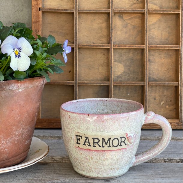 Farmor kop i smukke krystaller