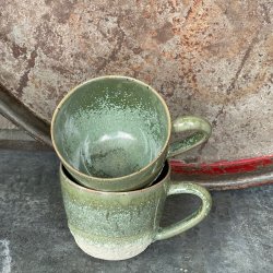 Smukke gr�nne kopper med kraterglasur