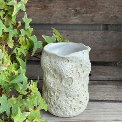 Vase med buler i den smukke kraterglasur