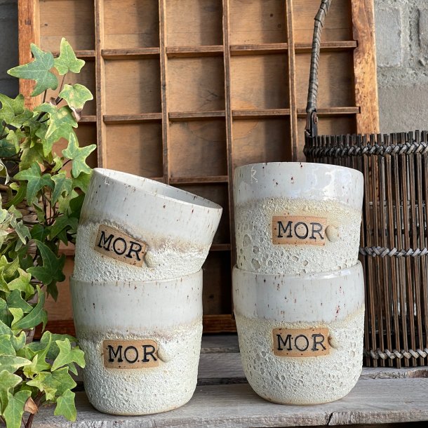 Mor kop i flot kraterglasur