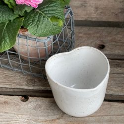 K�rlighedskop i smuk blank hvid glasur.