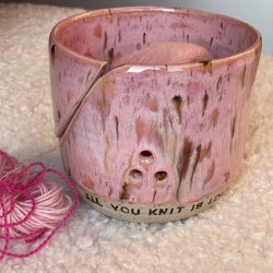 Garnsk�l i smukke lyser�de nuancer