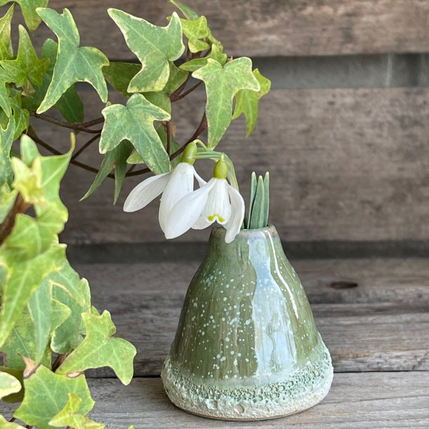 Lille vase i gr�nne krystaller