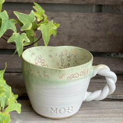 Mor kop med snoet hank, hvid med de smukke gr�nne krystaller