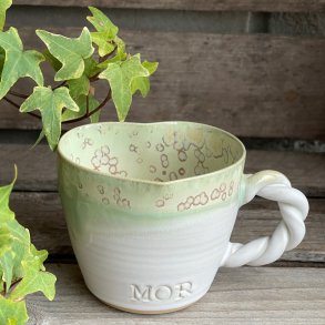 Mor kop med snoet hank, hvid med de smukke gr�nne krystaller